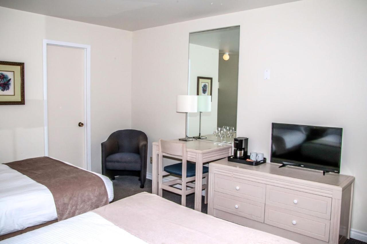 Hotel Les Trois Soeurs Perce Bagian luar foto