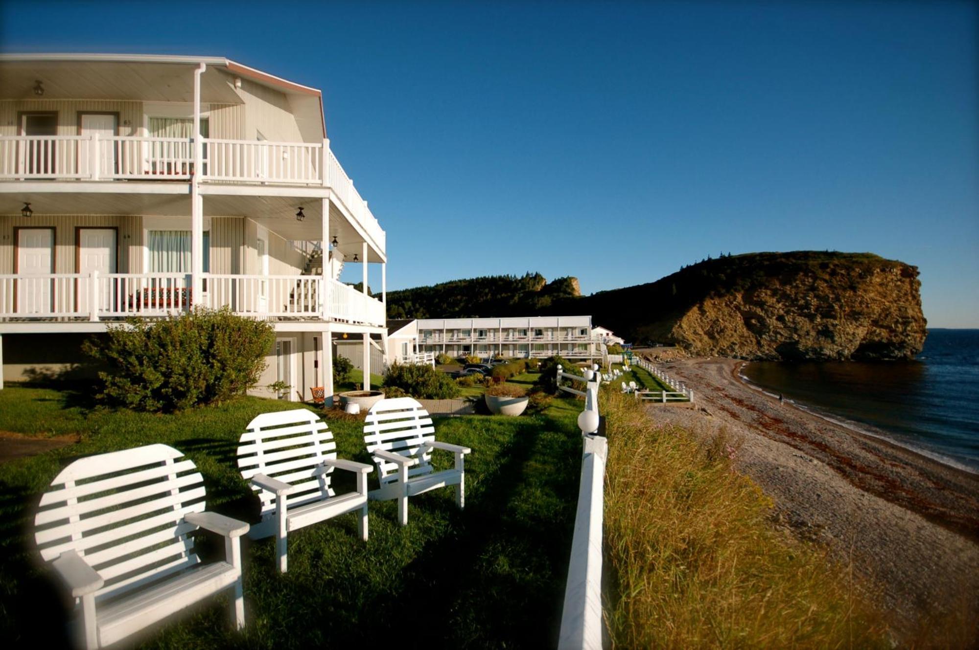 Hotel Les Trois Soeurs Perce Bagian luar foto