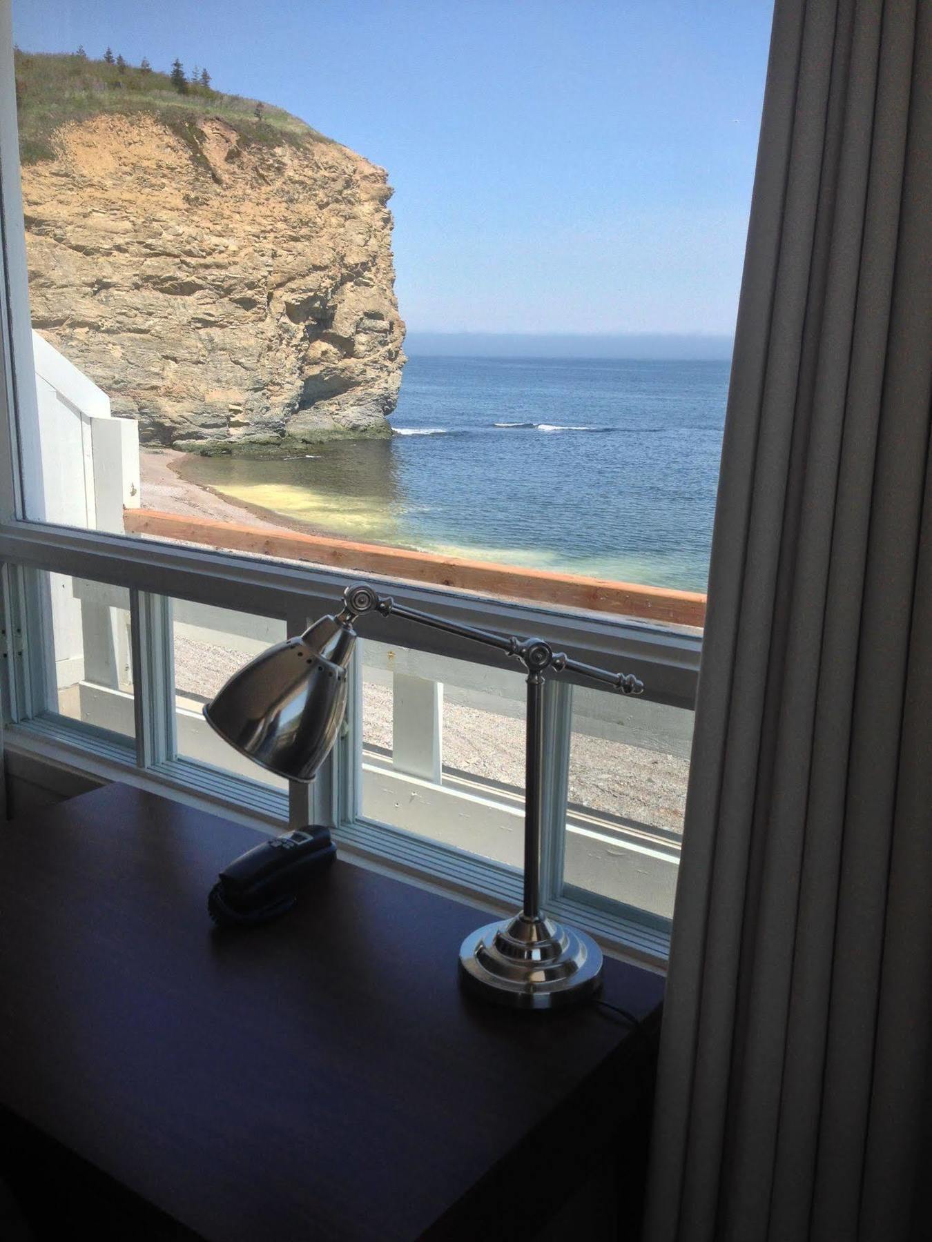 Hotel Les Trois Soeurs Perce Bagian luar foto